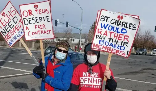 Oregon hospital techs picket line